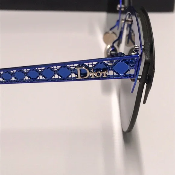 New Authentic CHRISTIAN DIOR Metal DioramaClub Sunglasses – Black & Blue Christian Dior Diorama Club G5V 2K Matte Black Blue New  main image 2